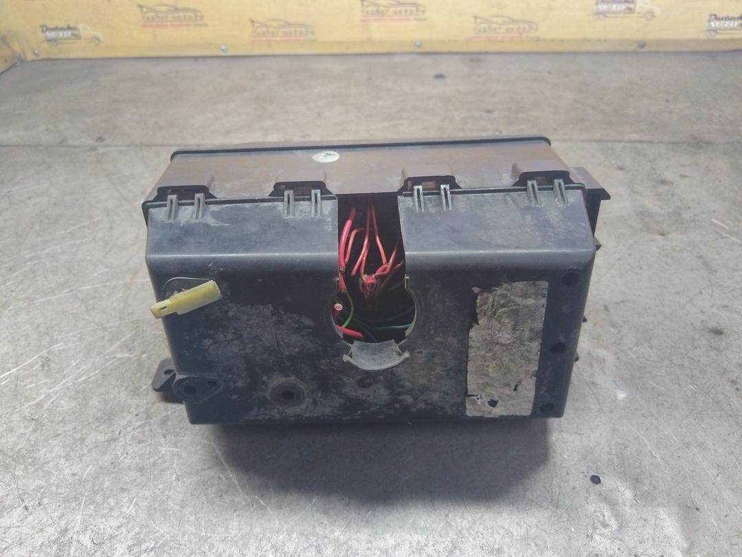 Блок предохранителей JRR48G Ford Focus - Фото 2