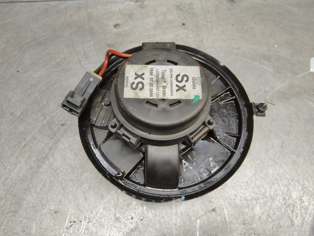 Моторчик печки Z1VDSW Alfa Romeo 147 - Фото 3