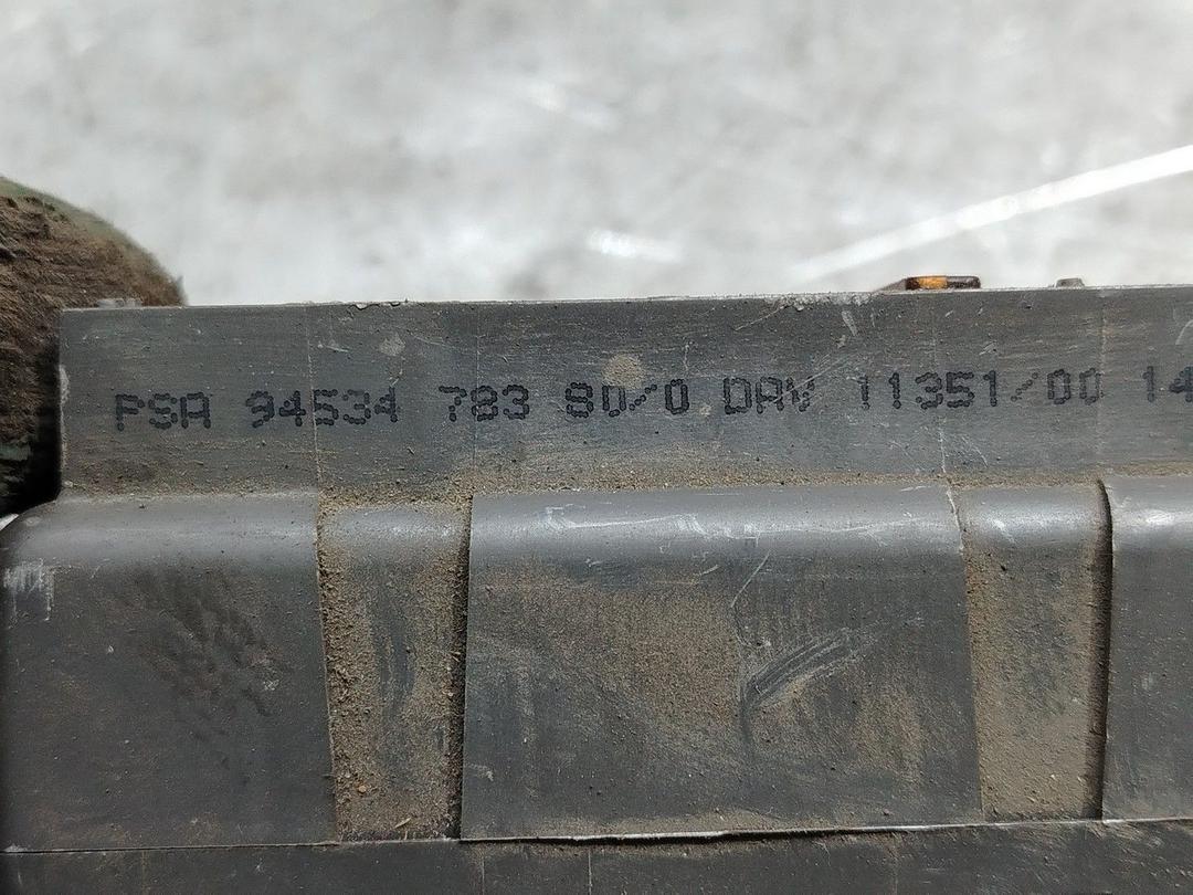 Блок предохранителей 4D74B2 Peugeot 806 - Фото 4