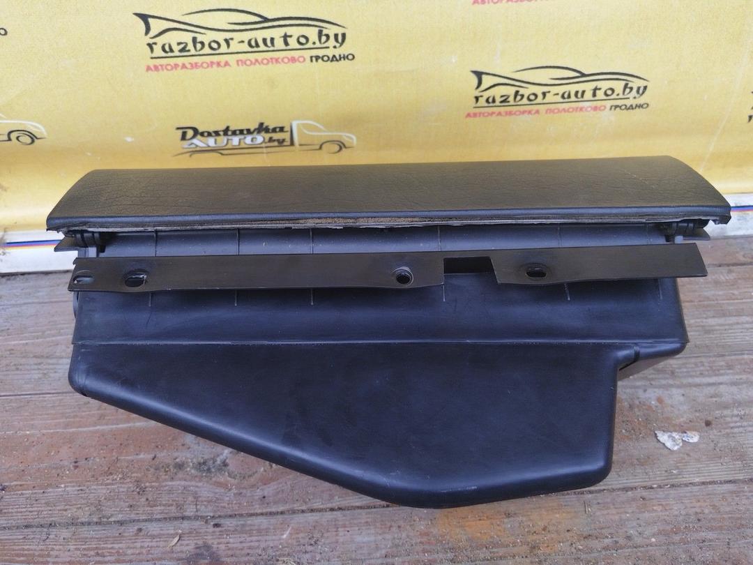 Бардачок 5L5U7Y Volkswagen Passat купить на авторазборке