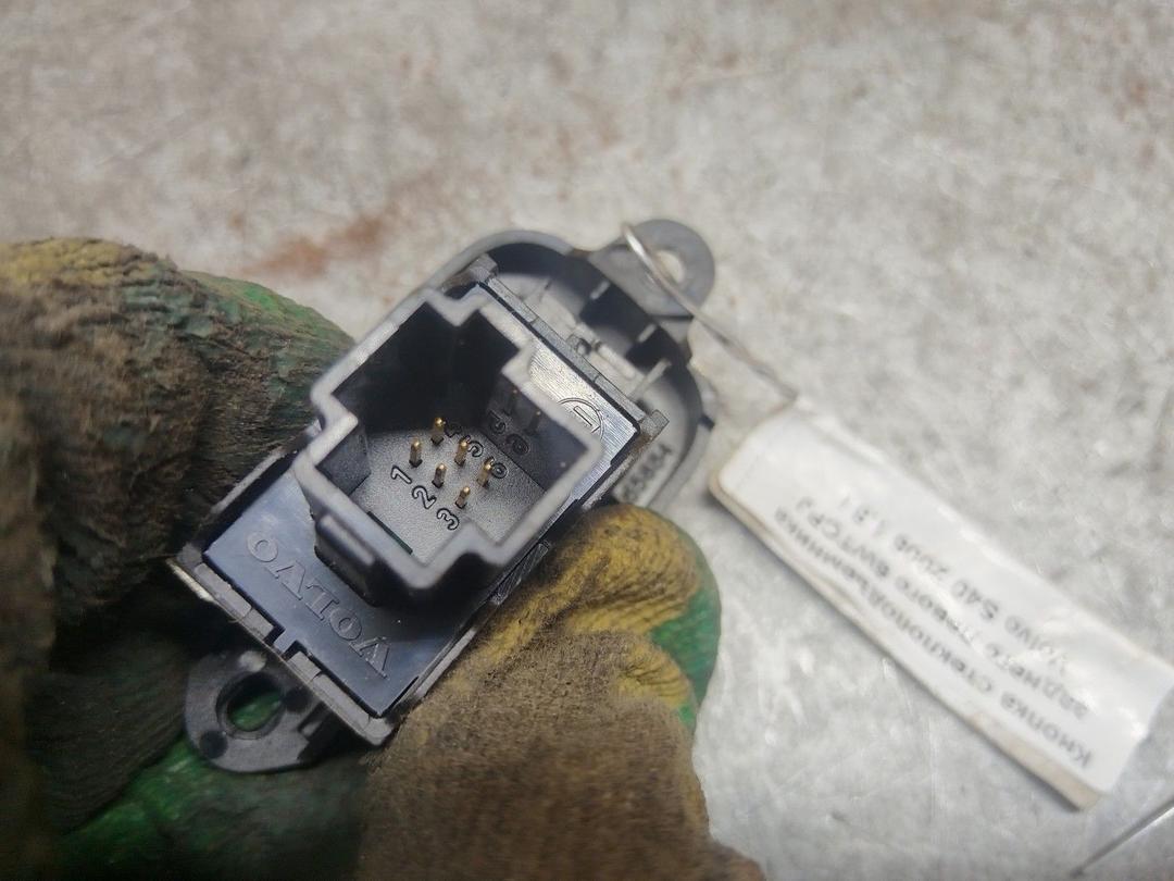 Кнопка стеклоподъемника заднего левого 6WTCPJ Volvo S40 - Фото 4