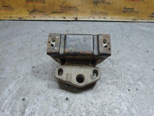 Подушка крепления двигателя BDAUI8 Ford Galaxy купить на авторазборке