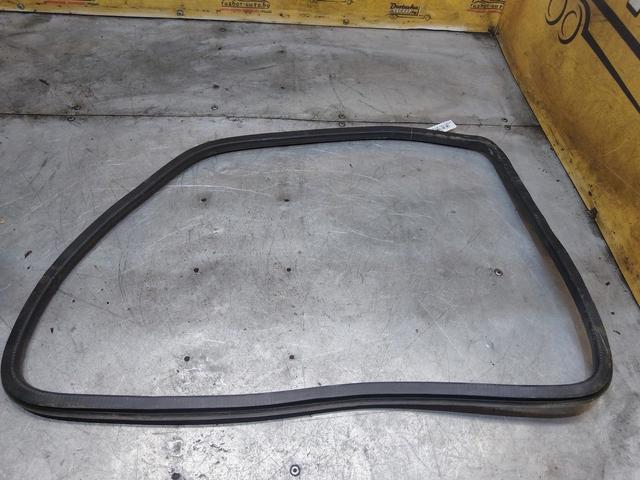 Уплотнитель VGVOBX Citroen Saxo купить