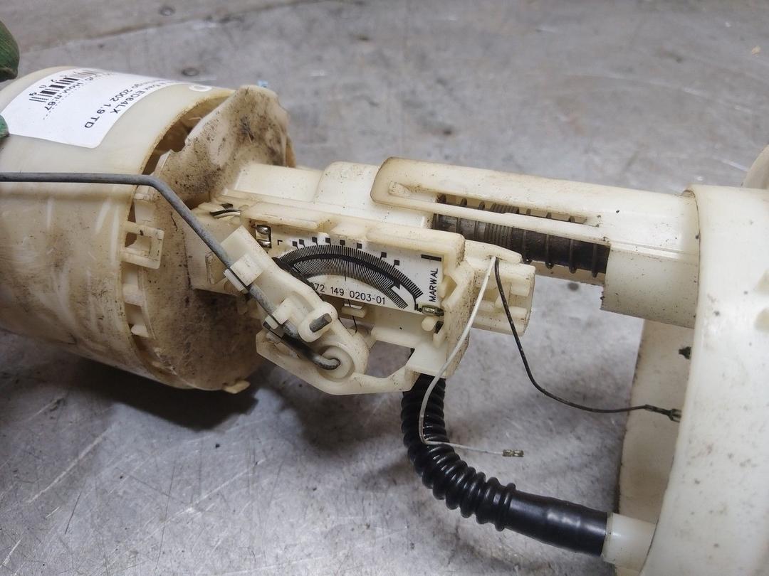 Колба в бак ED64LX Citroen Berlingo купить с доставкой. Огромный выбор запчастей и марок авто. У нас есть практически все.