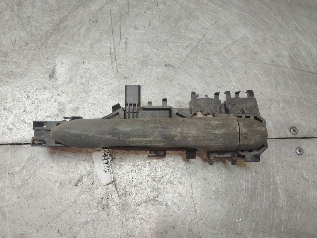 Ручка наружная задняя левая 06QQKG Renault Megane