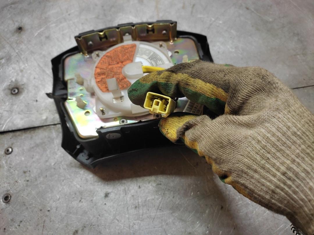 Подушка безопасности водителя 3EYTON Mazda 323F - Фото 3