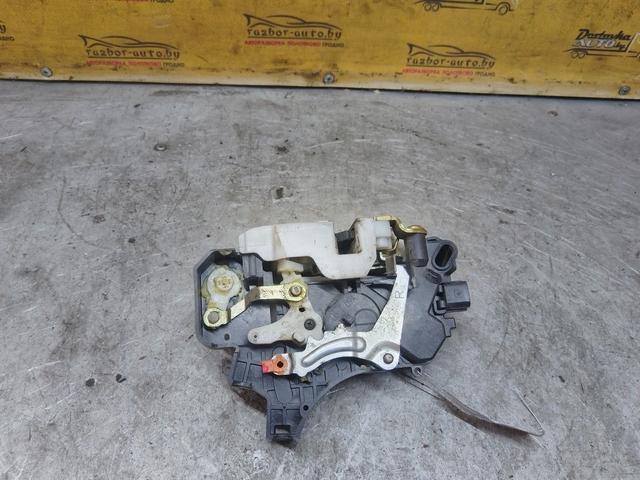 Замок двери передней правой J9ZK4K Mitsubishi Colt купить в магазине запчастей бу