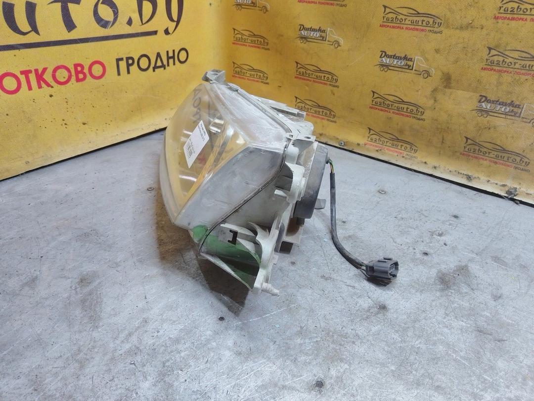 Фара левая UYRFC4 Mazda Premacy купить с доставкой