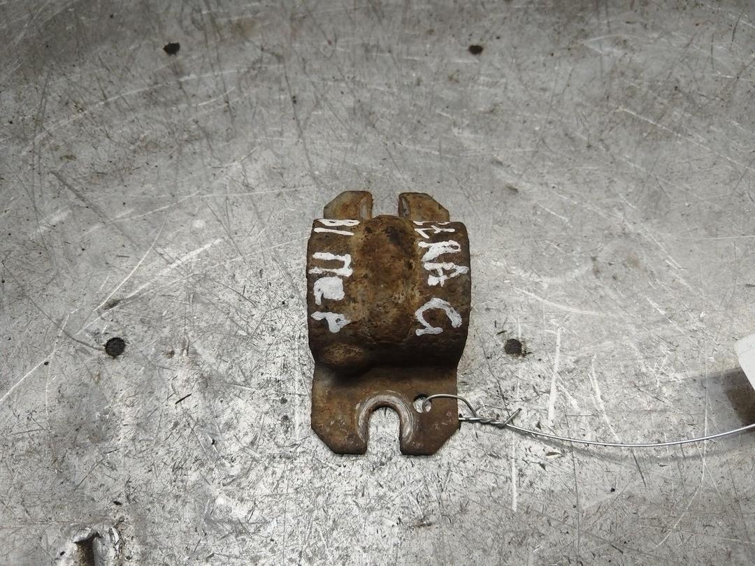 Крепление втулки стабилизатора 7FB8D5 Opel Astra