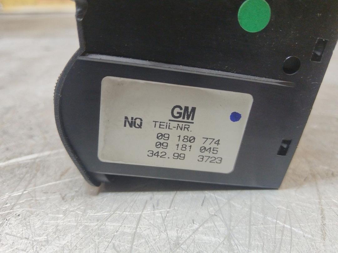 Переключатель света HR2627 Opel Astra купить в магазине запчастей бу