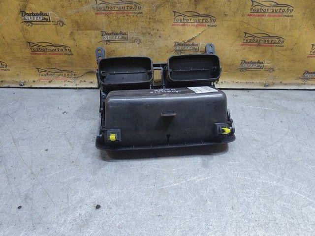 Дефлектор обдува салона Y3SAIL Toyota Avensis купить в магазине запчастей бу