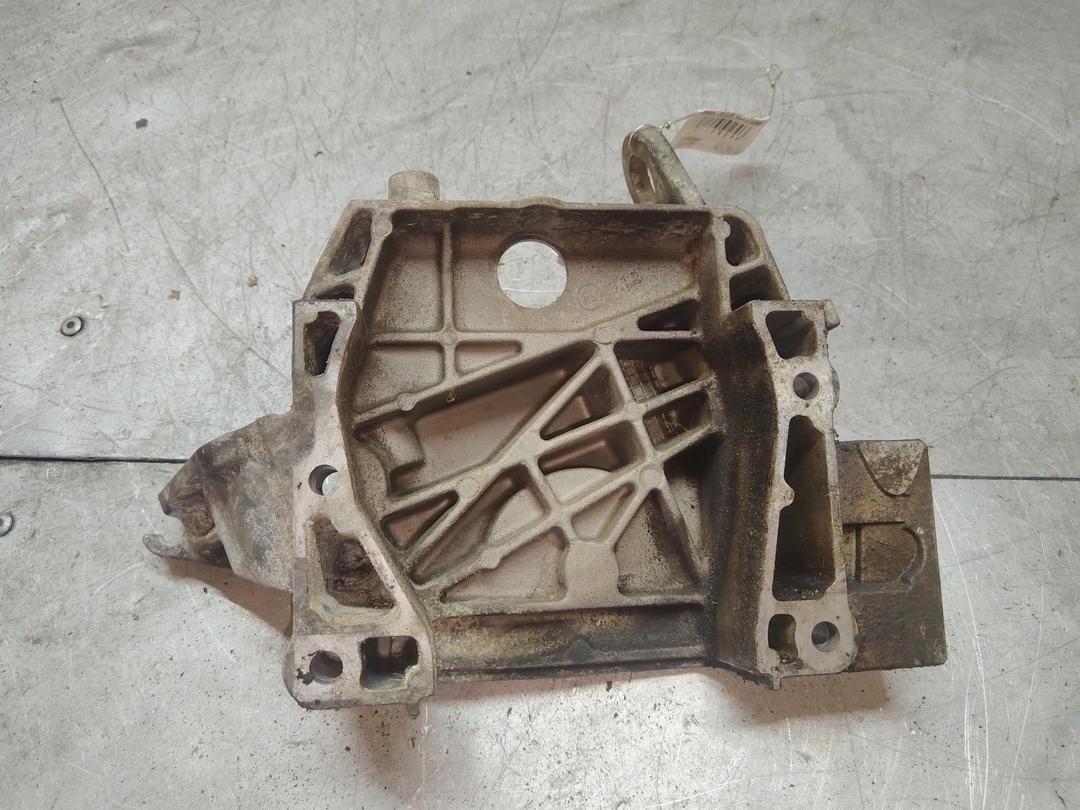 Кронштейн двигателя 0VQLTG Renault Kangoo купить