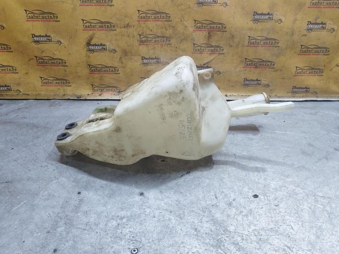 Бачок омывателя 2ZOH3J Mitsubishi Carisma купить с доставкой