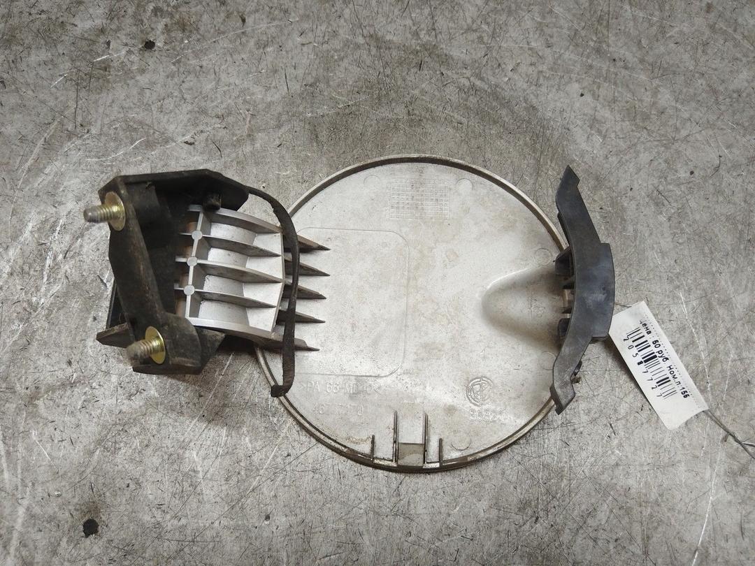 Лючок топливного бака O02MAY Alfa Romeo 147 - Фото 4