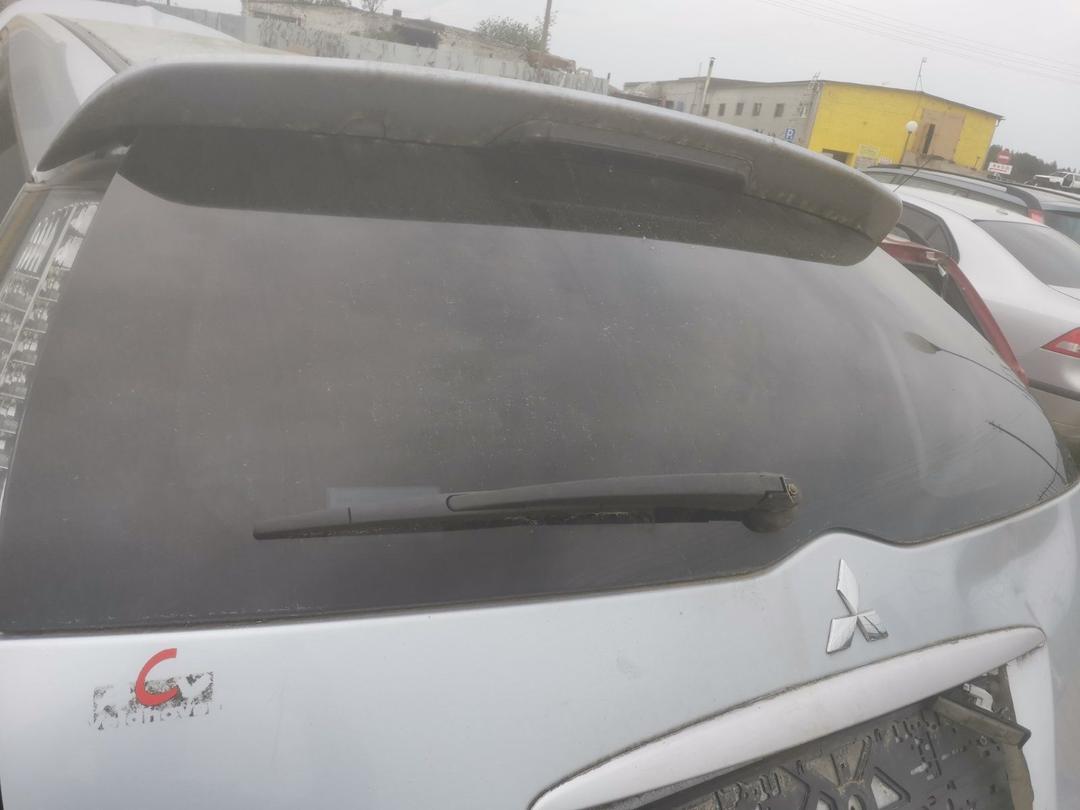 Щеткодержатель задний 3TJG3I Mitsubishi Grandis