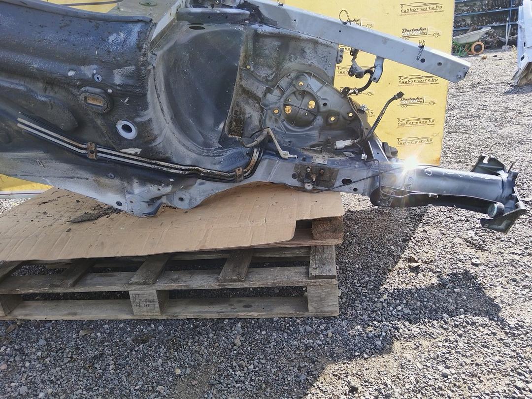 Лонжерон правый 5231C3 Audi A8 undefined