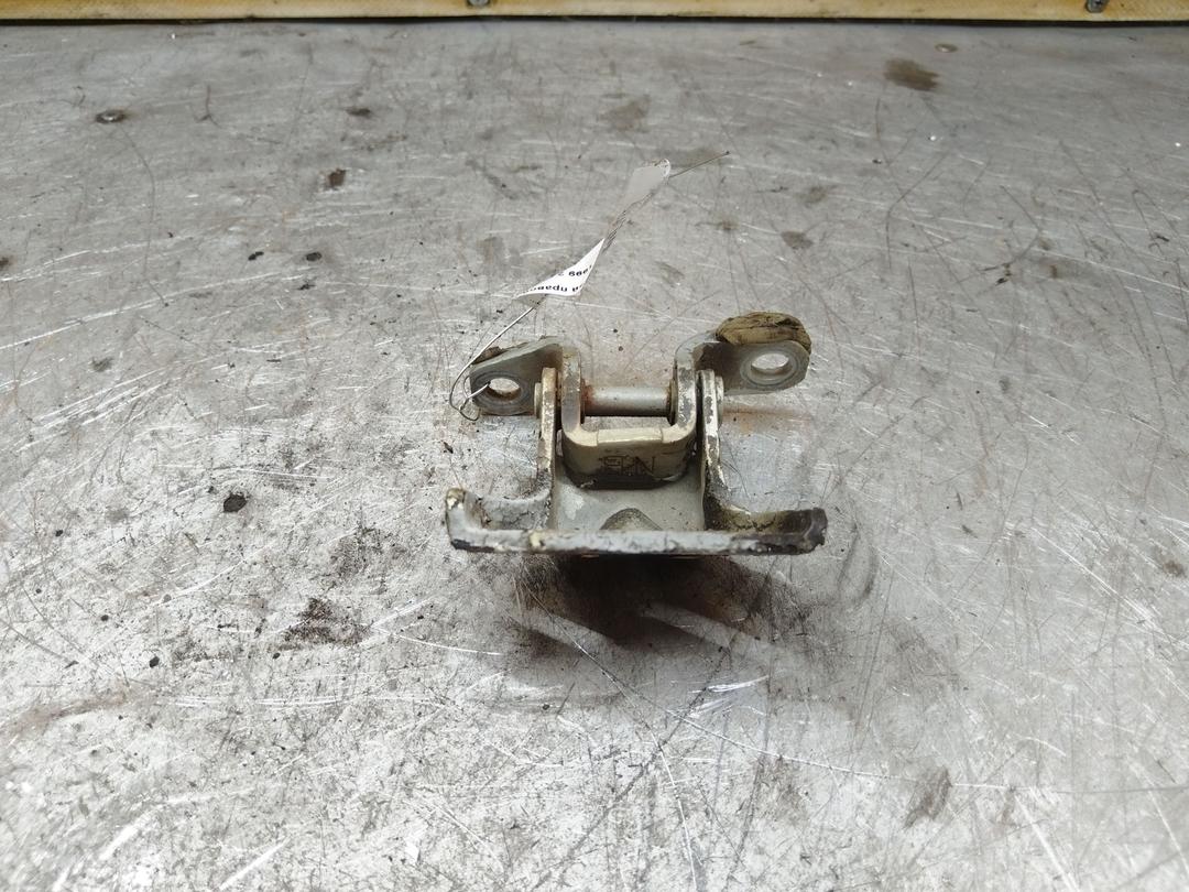 Петля двери передней правой 7X117P Subaru Forester купить с доставкой