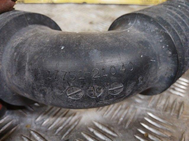 Воздухозаборник 56HT5B Toyota Yaris Verso купить в магазине запчастей бу