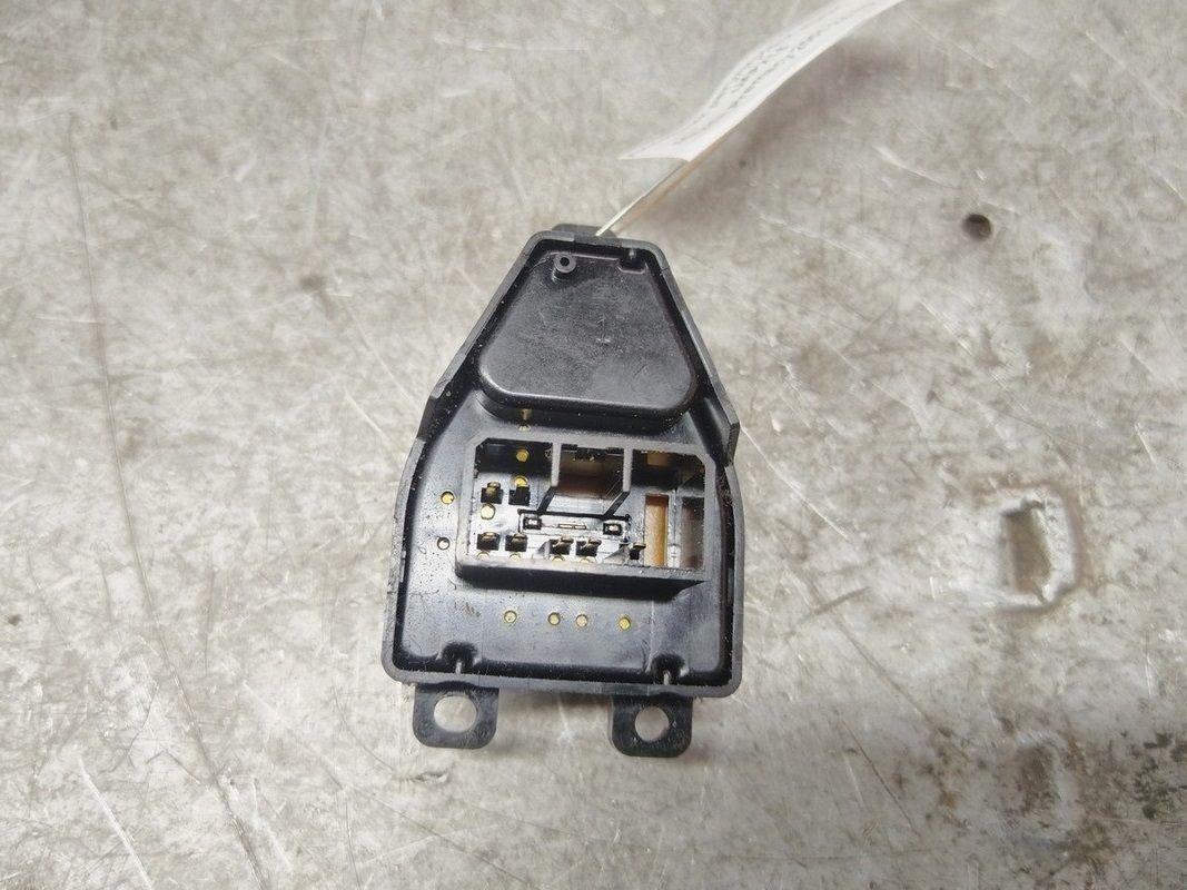 Джойстик регулировки зеркал UAPX16 Mazda Premacy купить