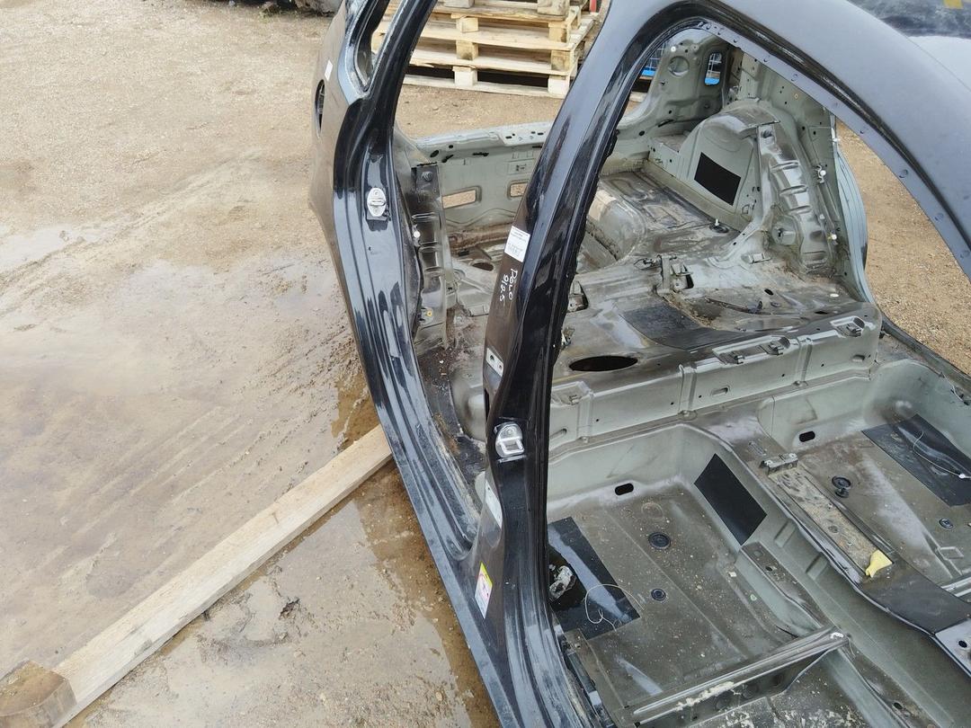 Стойка кузовная центральная правая K8FBIS Volkswagen Polo купить в магазине запчастей бу