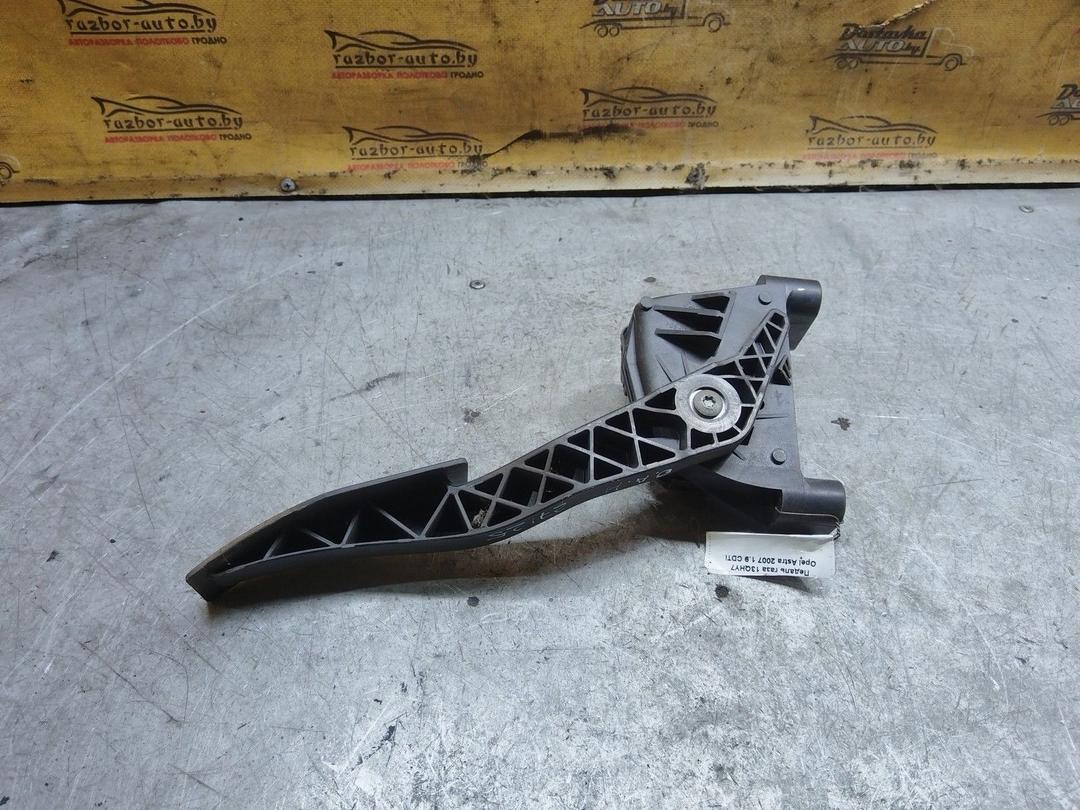 Педаль газа 13QHY7 Opel Astra купить на авторазборке