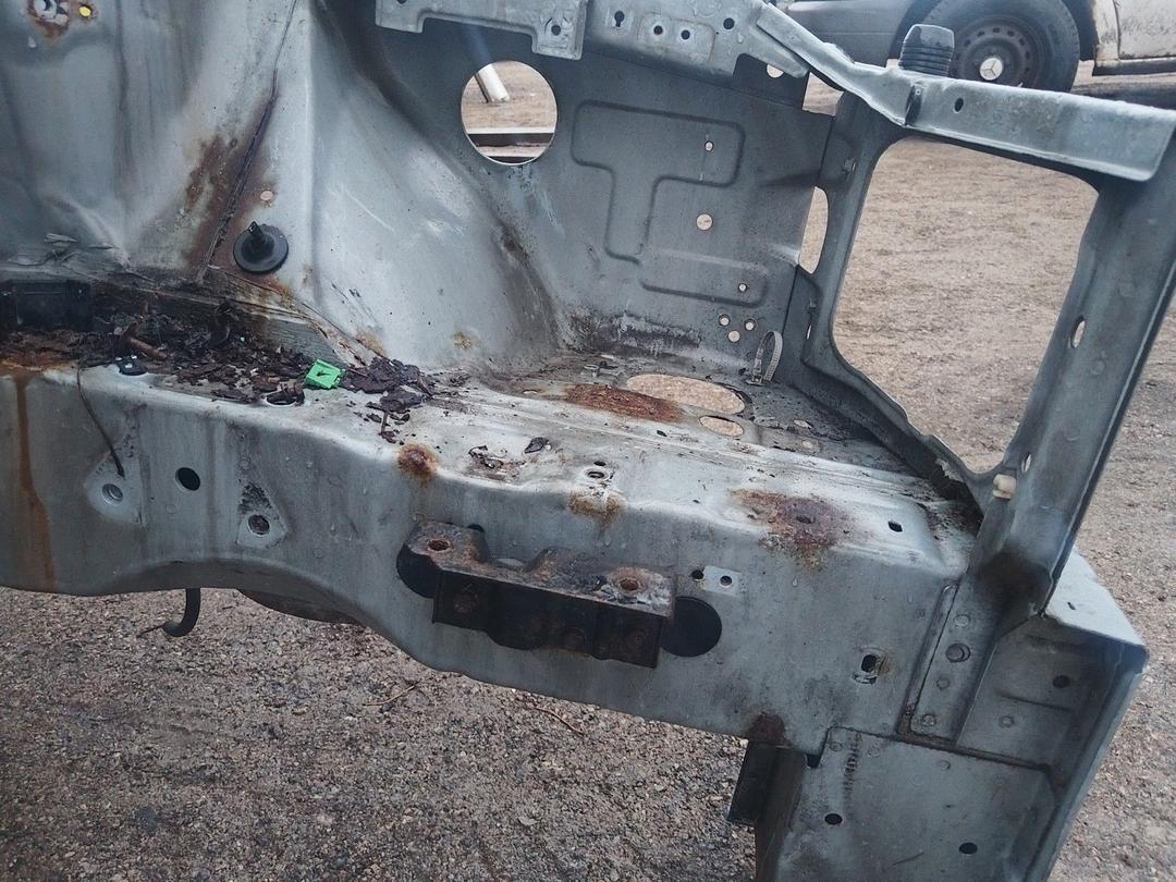 Передняя панель крепления облицовки (телевизор) BC53GK Hyundai Trajet undefined