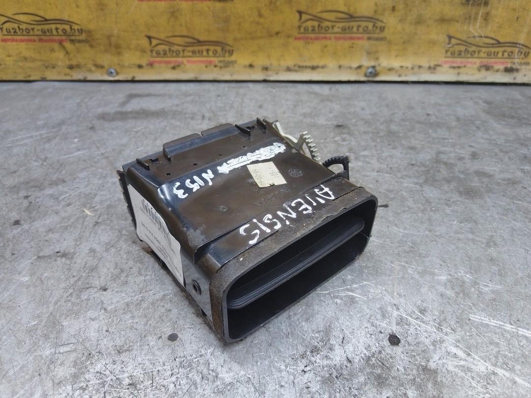 Дефлектор обдува салона 200JY1 Toyota Avensis купить в магазине запчастей бу