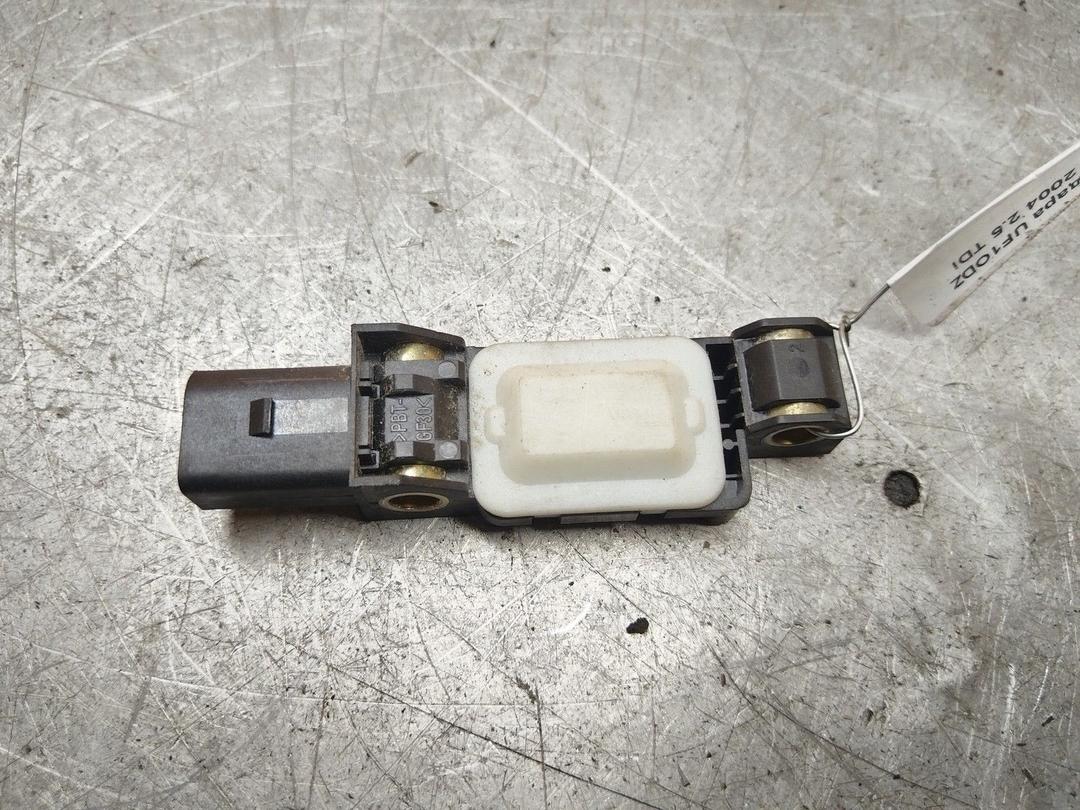 Датчик удара UF1ODZ Audi A6 купить в магазине запчастей бу