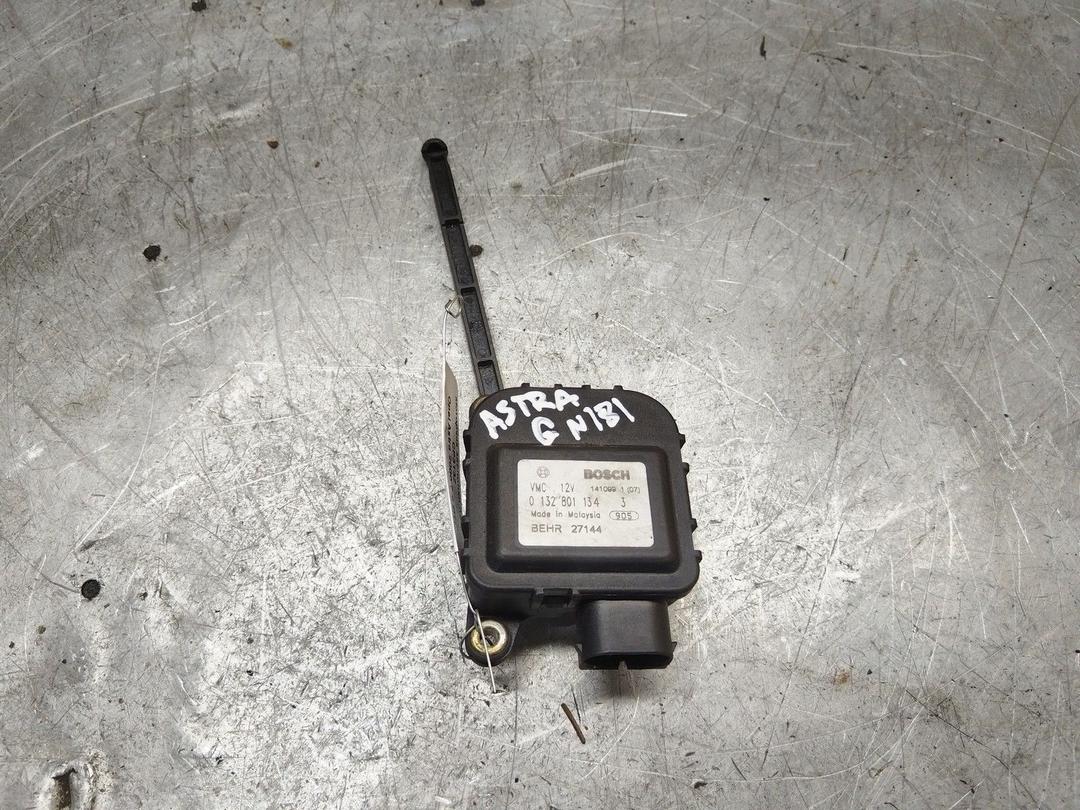 Моторчик заслонки печки CP3T3Z Opel Astra