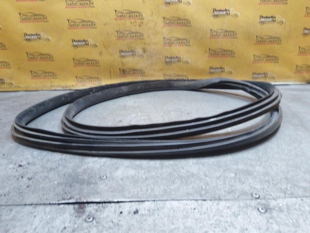 Уплотнитель двери передней левой 5W1MOQ Volvo XC70 купить в магазине запчастей бу