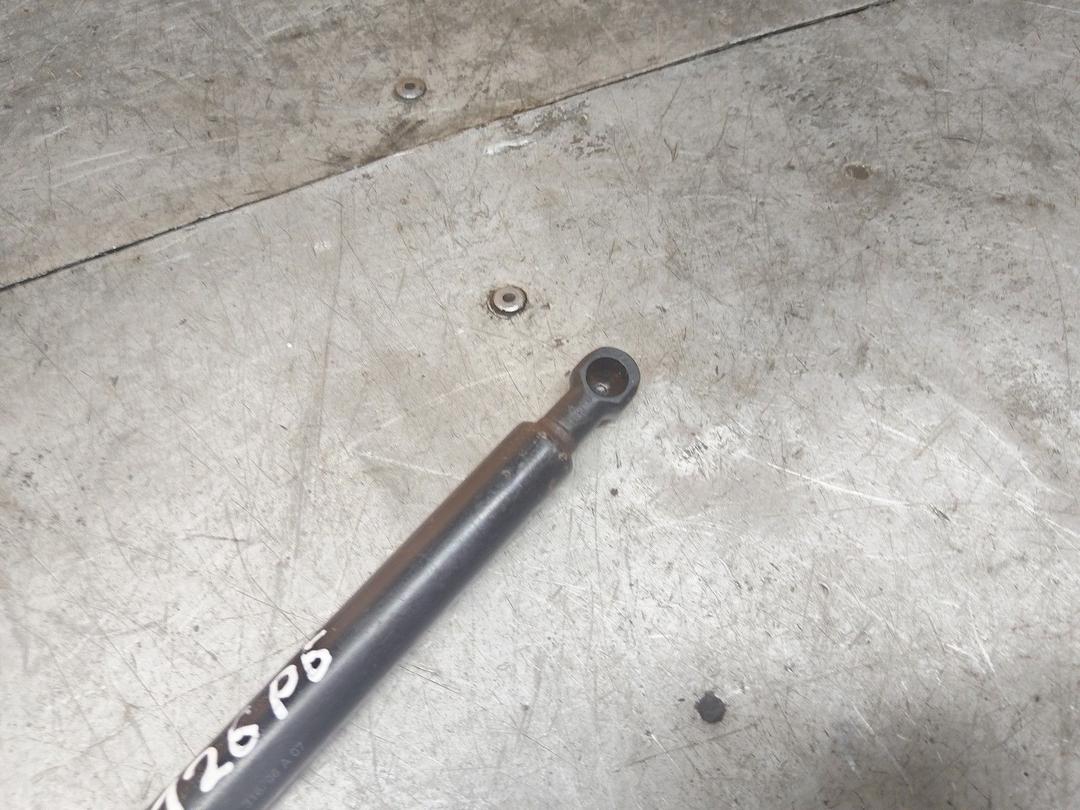 Амортизатор капота VRB29E Volvo S40 - Фото 3