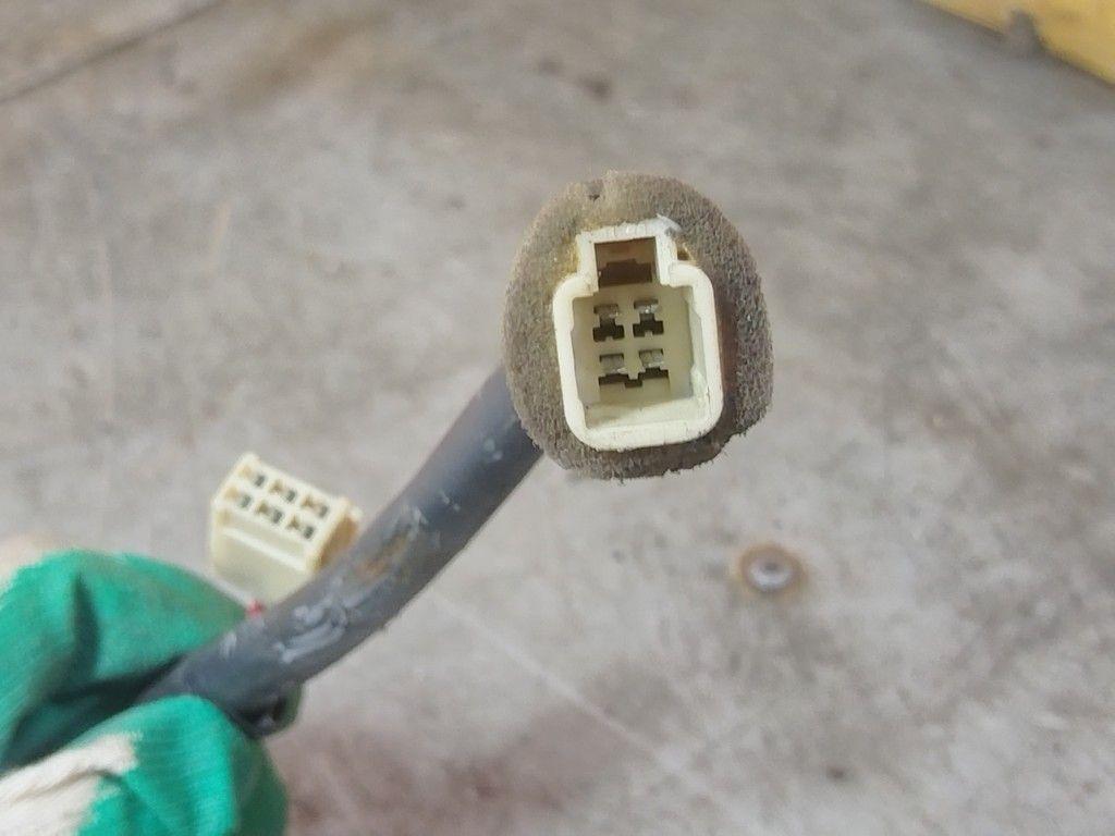 Проводка крышки багажника 40HSW1 Toyota Corolla Verso купить с доставкой