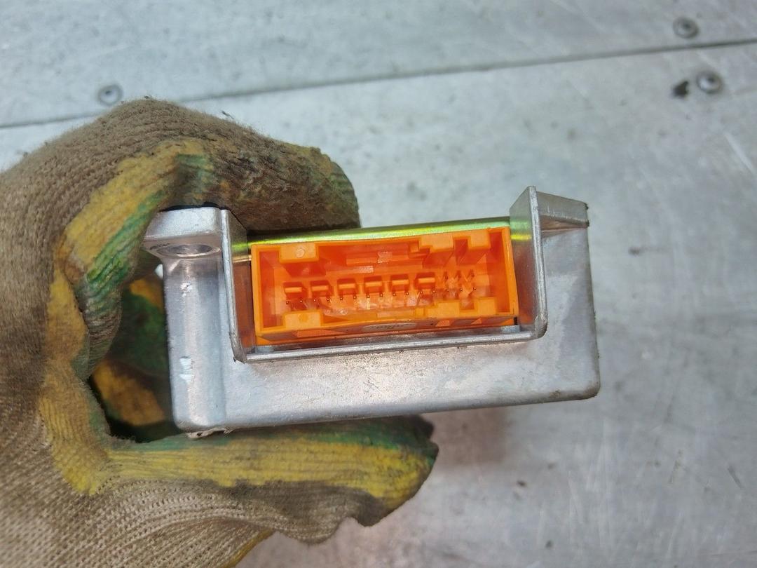 Блок AirBag SR25D8 Citroen Xsara купить в магазине запчастей бу