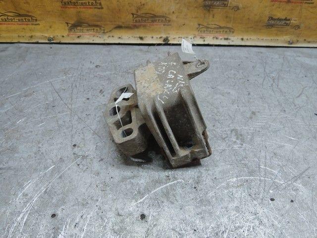 Подушка крепления двигателя 8CMOOF Ford Galaxy купить