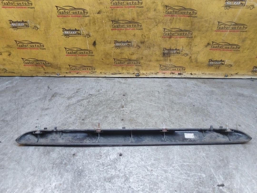 Накладка подсветки номера 2M25CN Citroen Berlingo купить с доставкой. Огромный выбор запчастей и марок авто. У нас есть практически все.