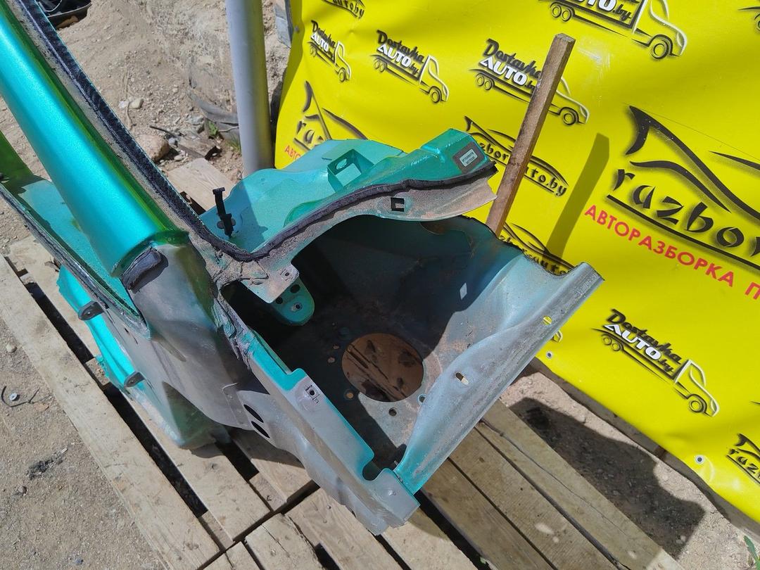 Стойка кузовная передняя правая L9UWDI Citroen Xsara Picasso купить в магазине запчастей бу