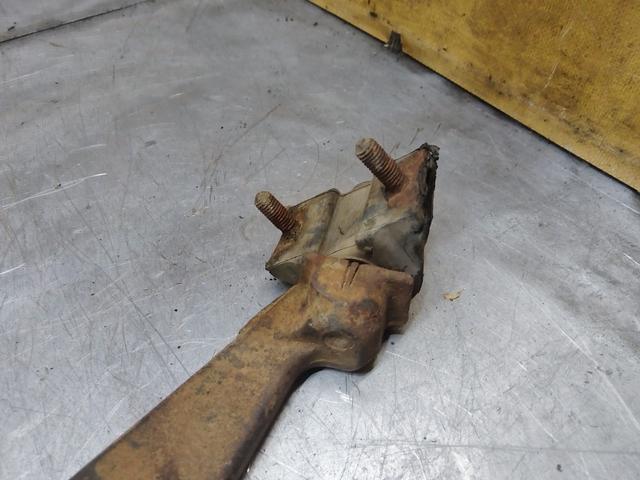 Рычаг передний правый LKZFDP Citroen Saxo купить в магазине запчастей бу