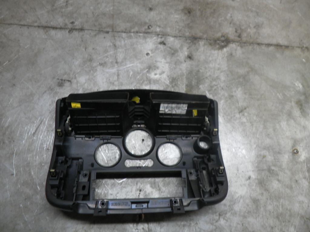 Рамка под магнитолу ME1S8E Renault Scenic - Фото 4