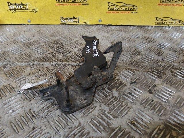 Крюк капота 415CLC Skoda Roomster