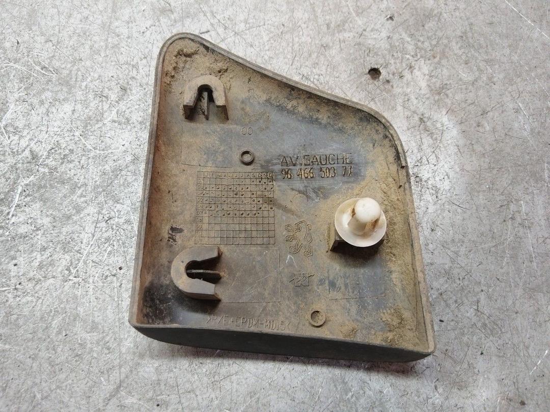 Молдинг крыла переднего левого 161Y4U Peugeot Partner купить