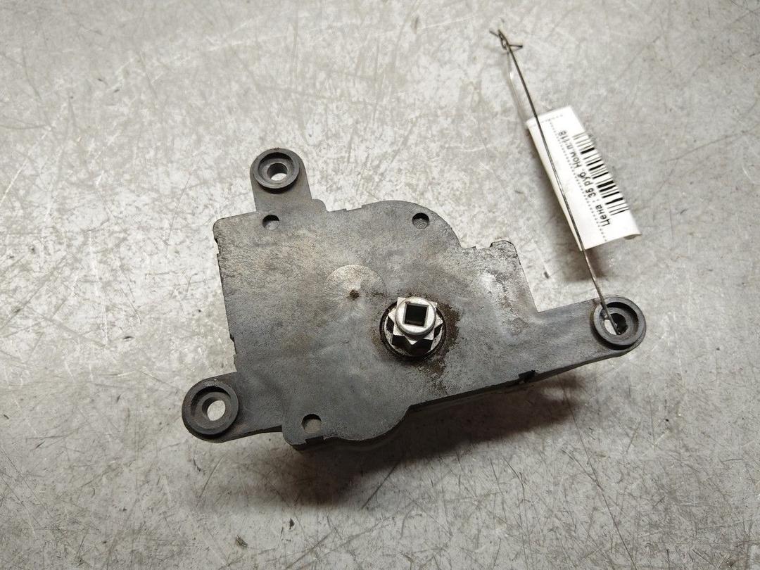 Моторчик заслонки печки PMPBE3 Chrysler Voyager - Фото 3