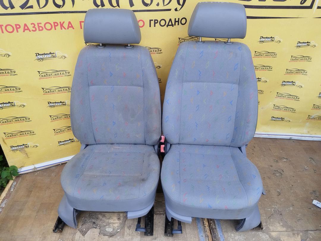 Сиденье переднее 0CM4L1 Volkswagen Caddy