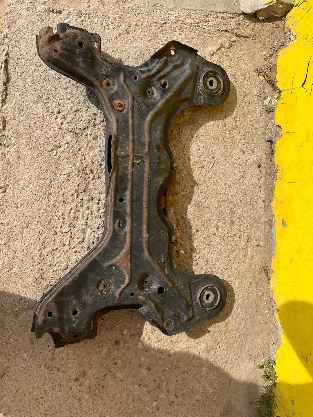 Балка подвески передняя (подрамник) HVJ3FW Skoda Octavia купить