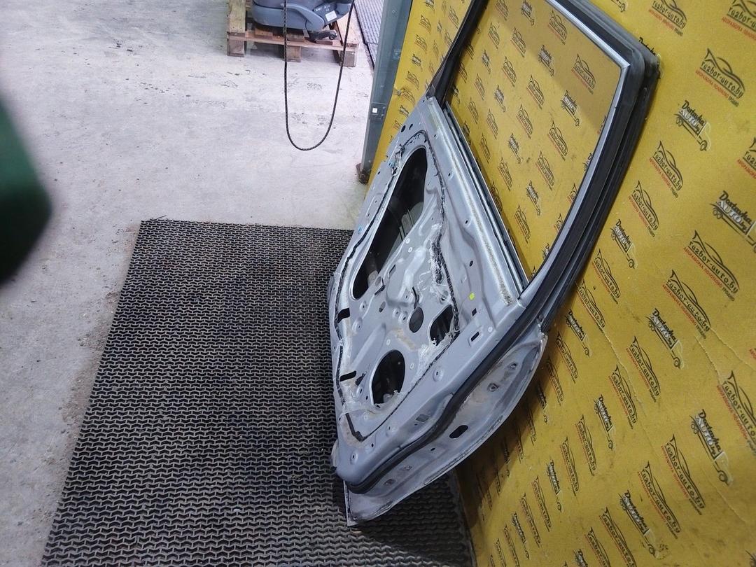 Дверь задняя левая D9FPV6 Mitsubishi Grandis купить с доставкой