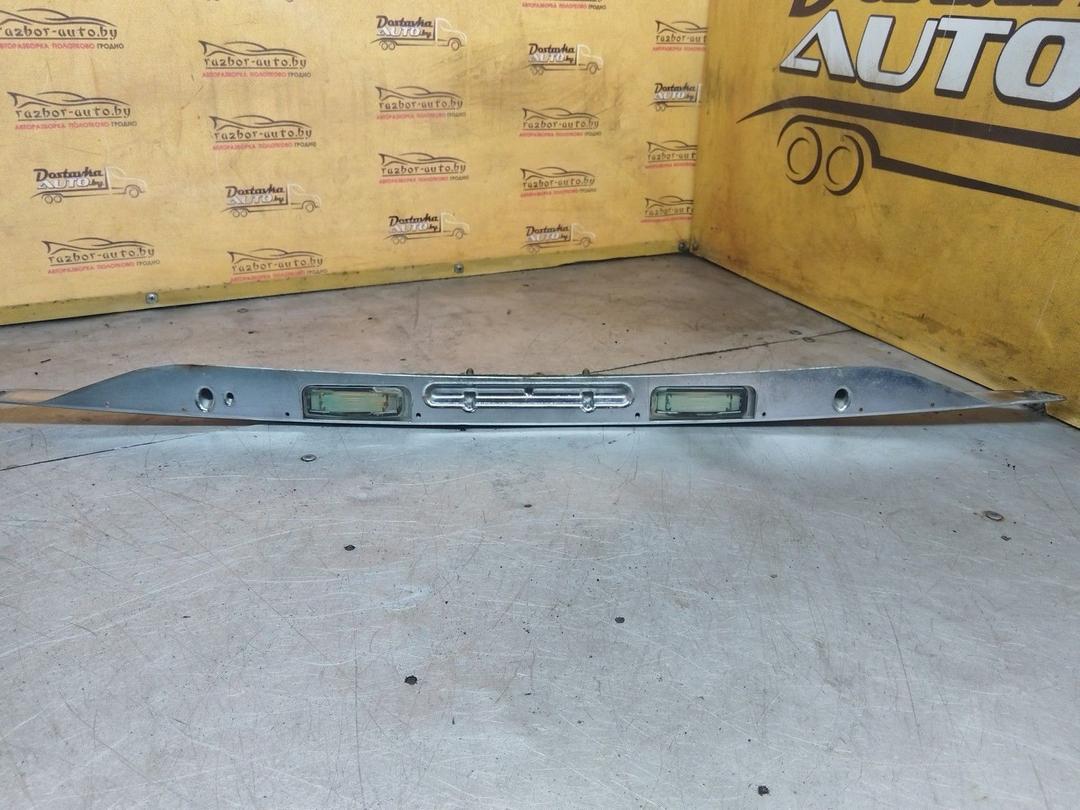 Накладка подсветки номера 96PZ2O Ford Focus купить с доставкой. Огромный выбор запчастей и марок авто. У нас есть практически все.