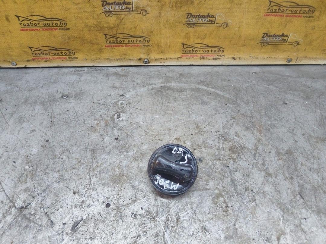 Крышка топливного бака J9C7IY Mercedes C W202 - Фото 2