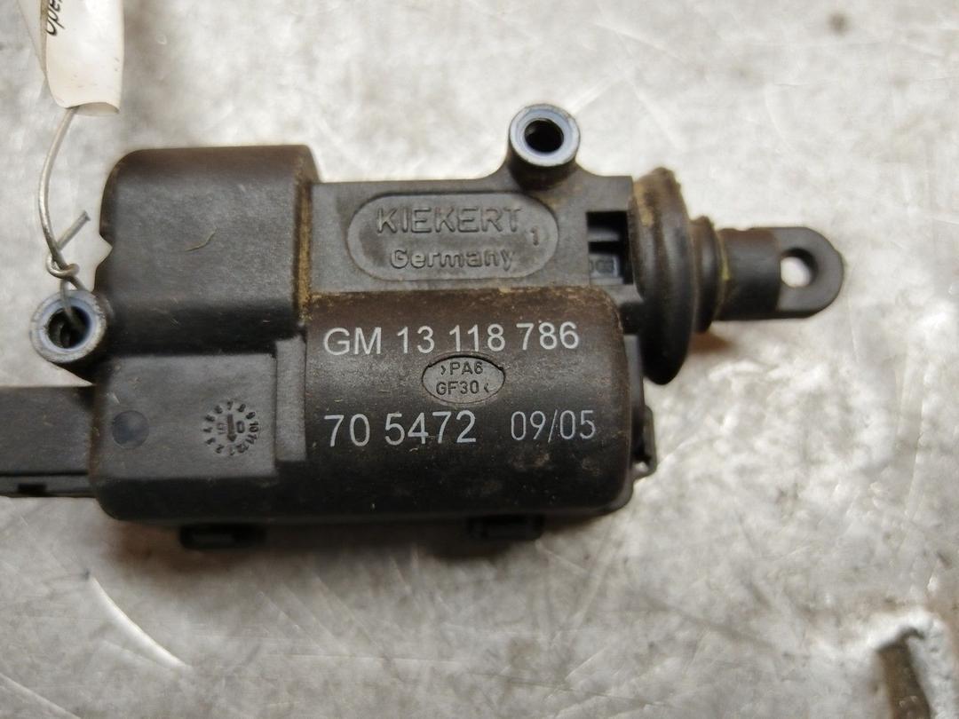 Активатор замка багажника TES9HU Opel Zafira купить на авторазборке