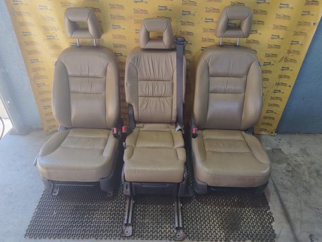 Салон (комплект сидений) 7HD53T Honda FR-V - Фото 1