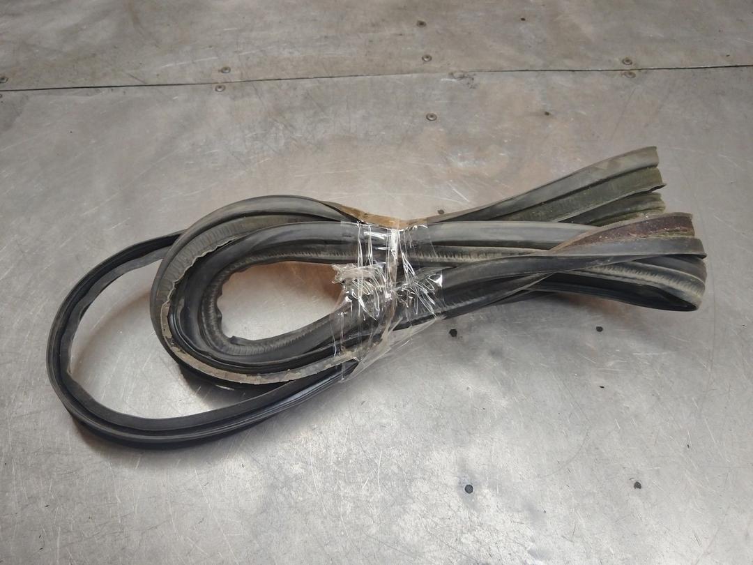 Уплотнитель багажника WJXHUO Nissan Almera купить