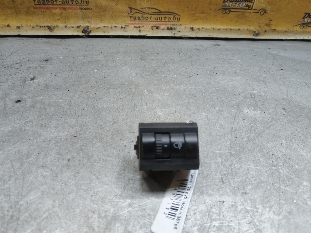 Кнопка корректора фар UGUOET Skoda Fabia